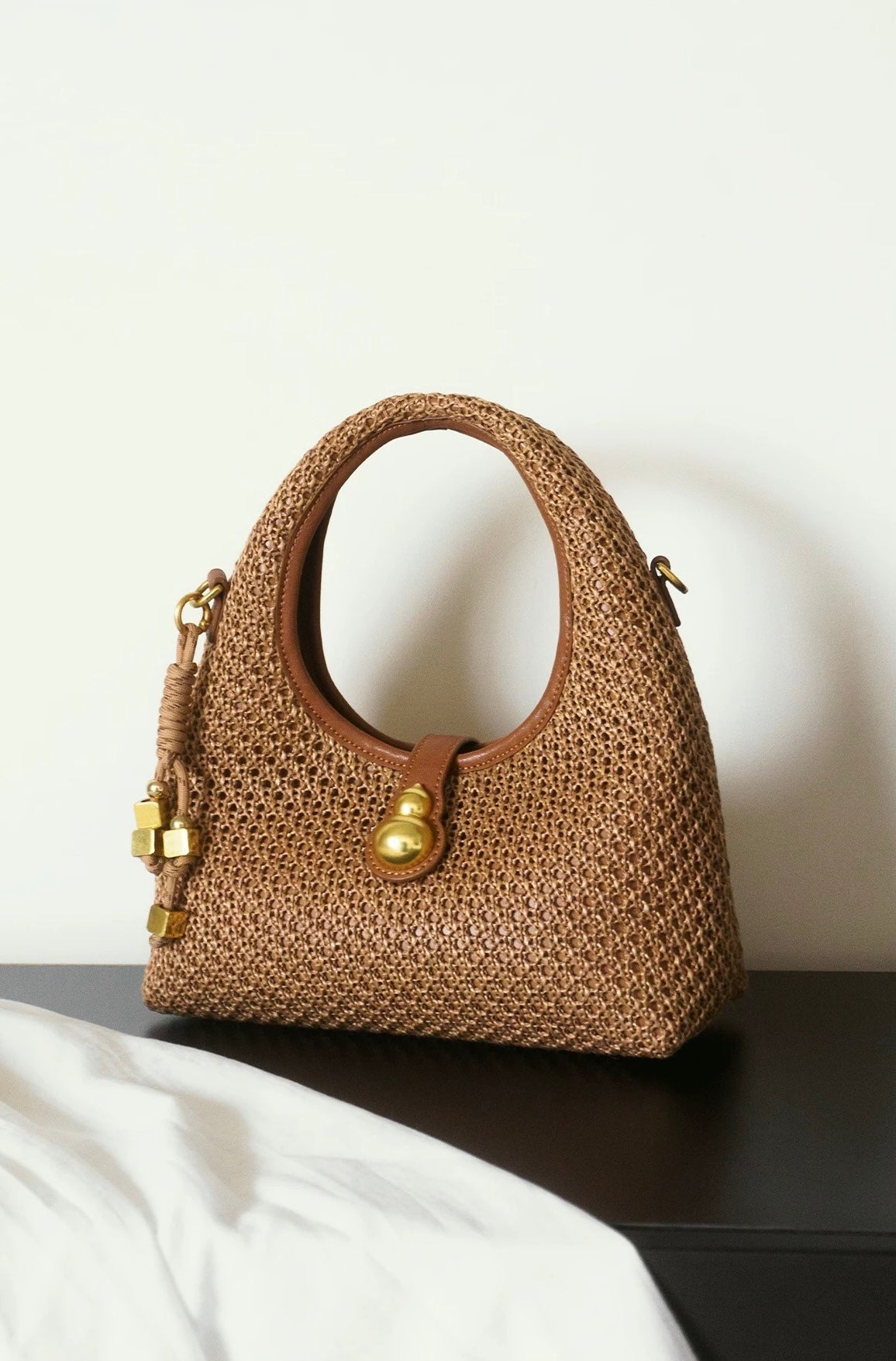 Pine Echo Oriental Aesthetic Gourd-shaped Woven Designer Bag