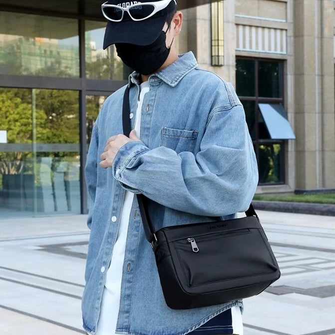 The Navigator Large Urban Messenger Bag