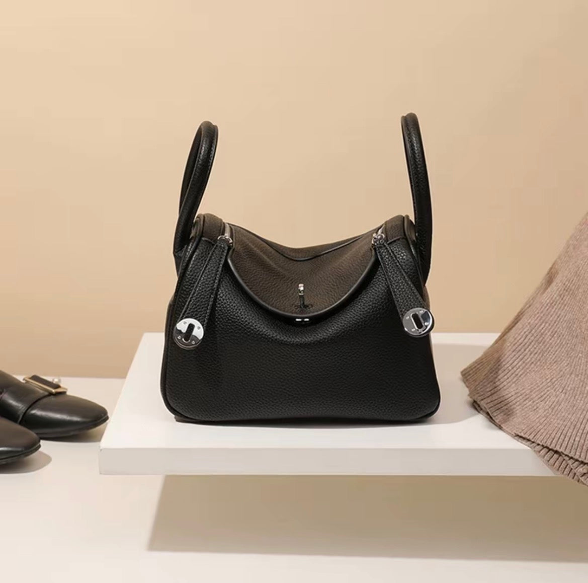 LINDI VERA Women’s Genuine Leather Doctor Bag Large-Capacity Pillow Shoulder Handbag