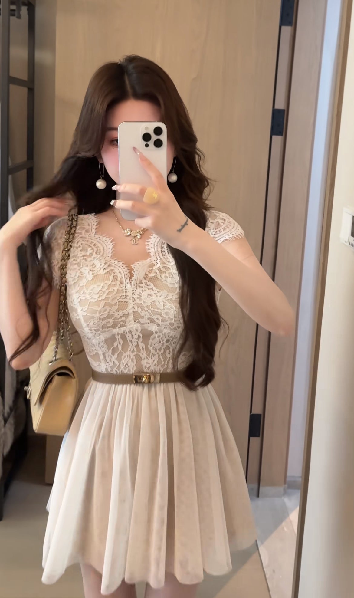 浅雾白屿 法式蕾丝拼接网纱连衣裙 Mist White Island French Lace Patchwork Tulle Dress