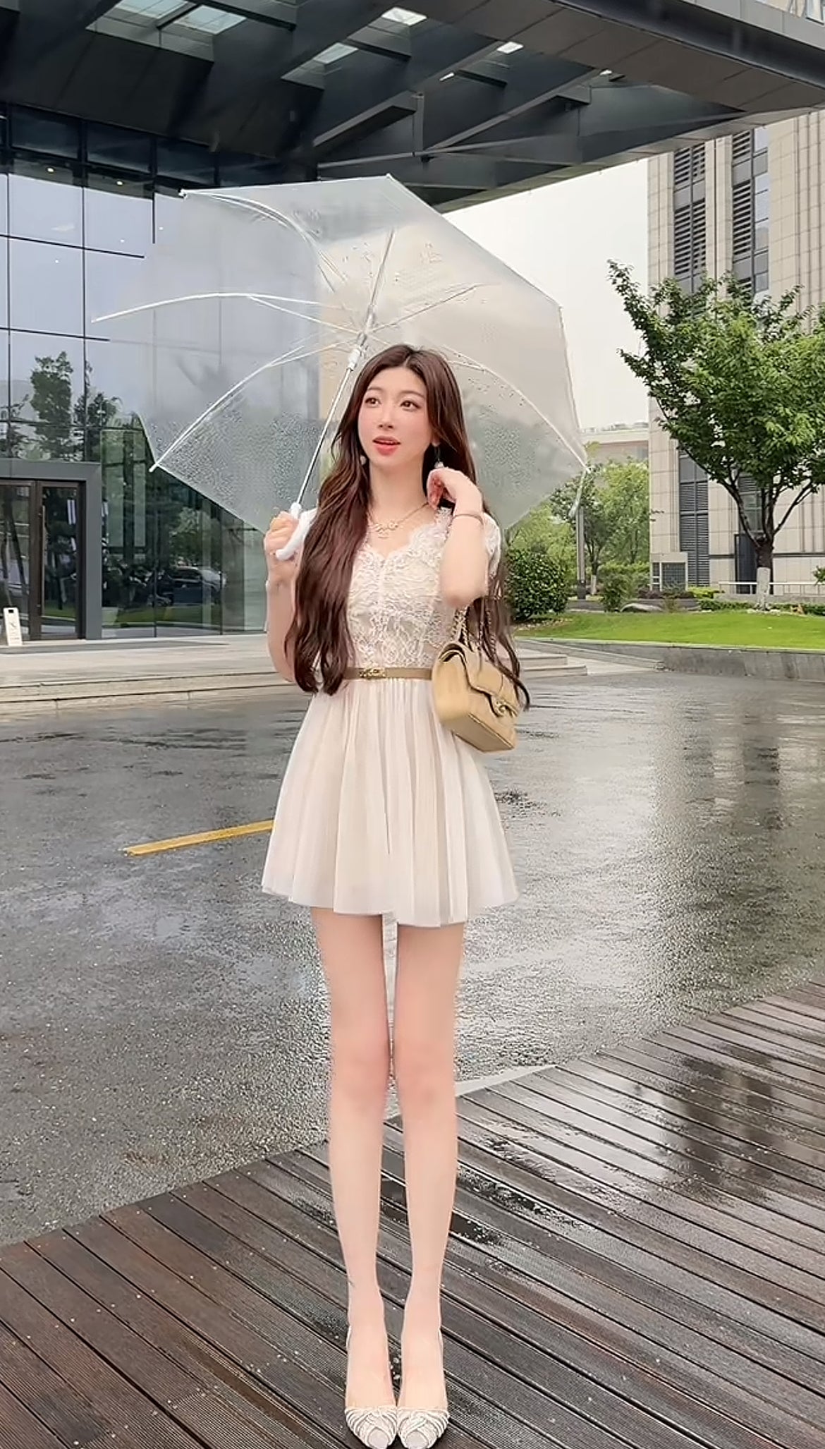 浅雾白屿 法式蕾丝拼接网纱连衣裙 Mist White Island French Lace Patchwork Tulle Dress