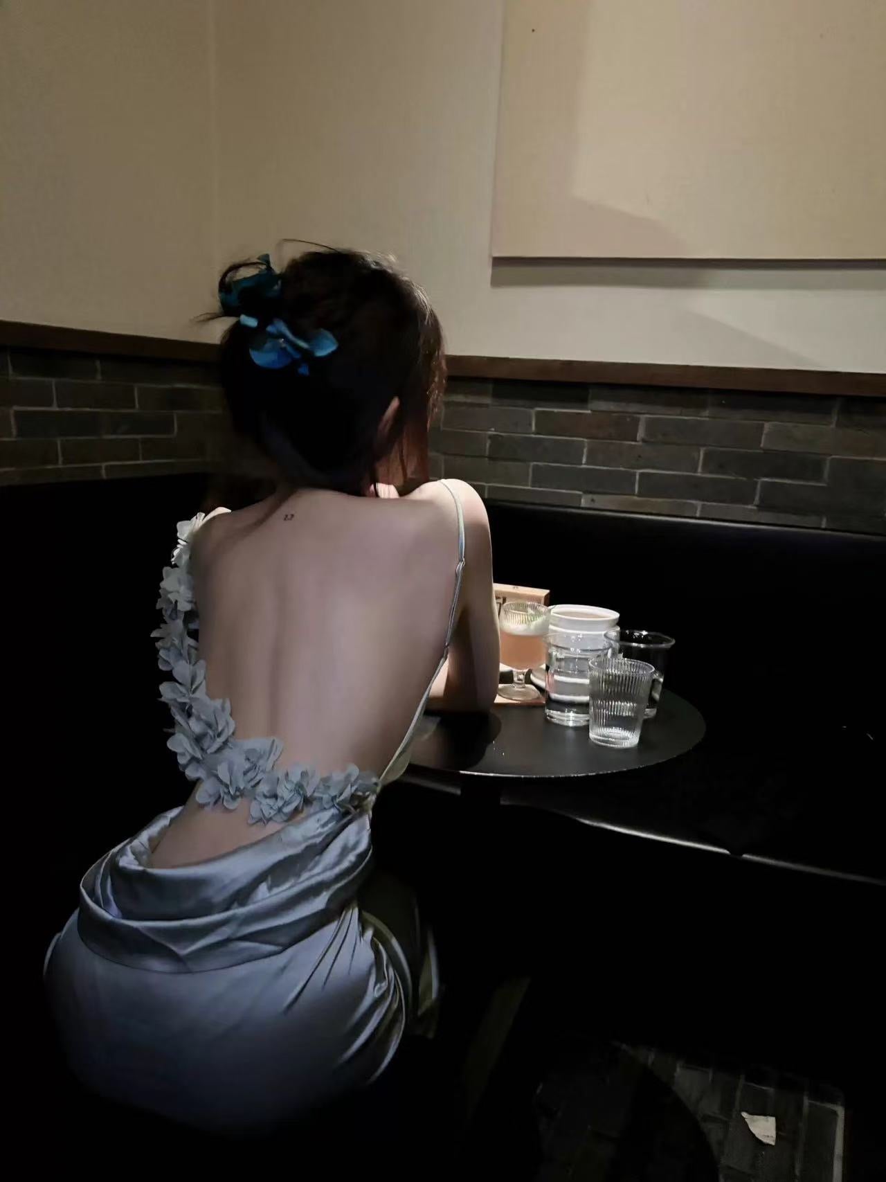 蓝色花语 纯欲性感露背连衣裙 Blue Floral Whisper Pure-Desire Backless Dress