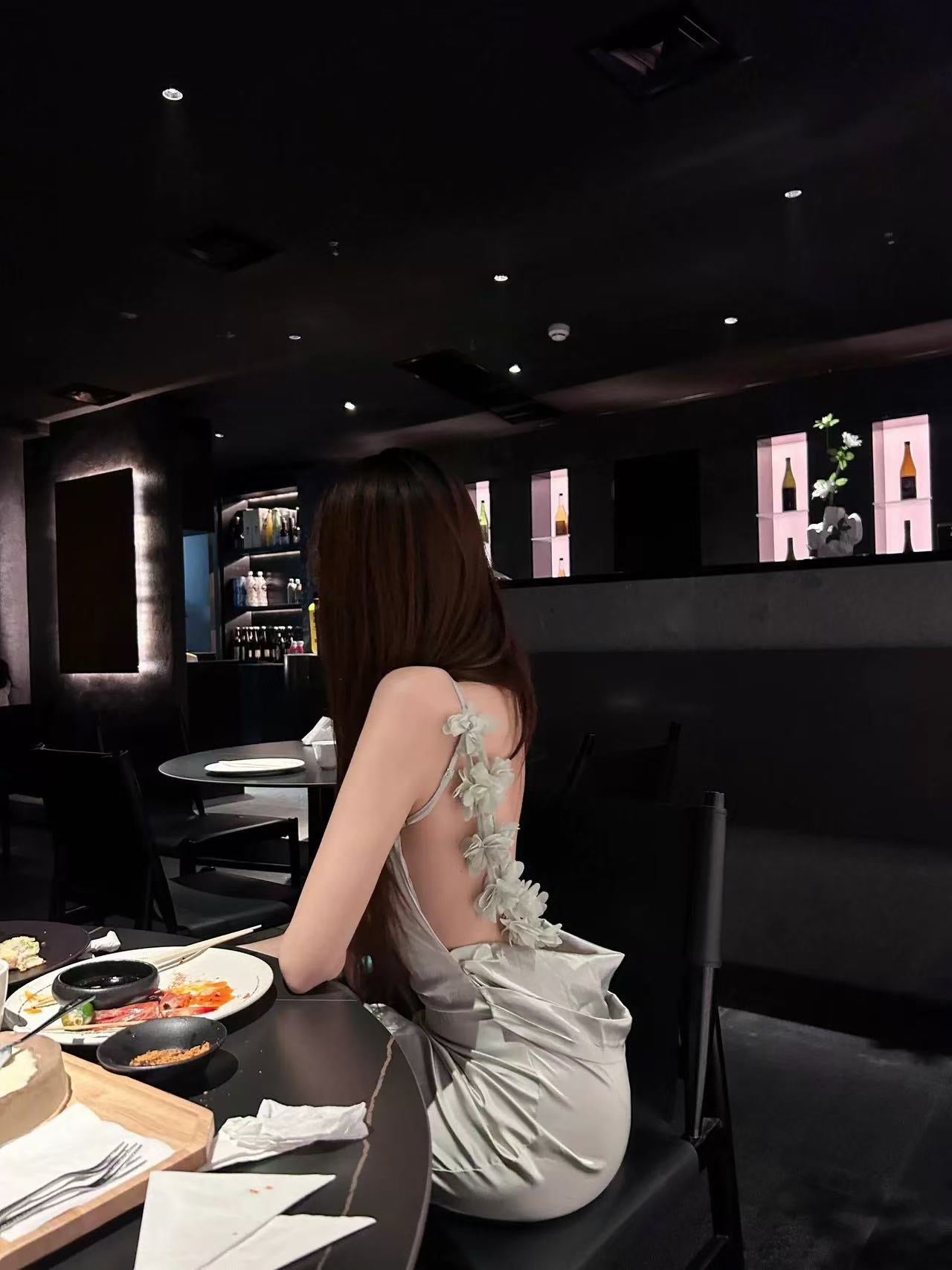 蓝色花语 纯欲性感露背连衣裙 Blue Floral Whisper Pure-Desire Backless Dress