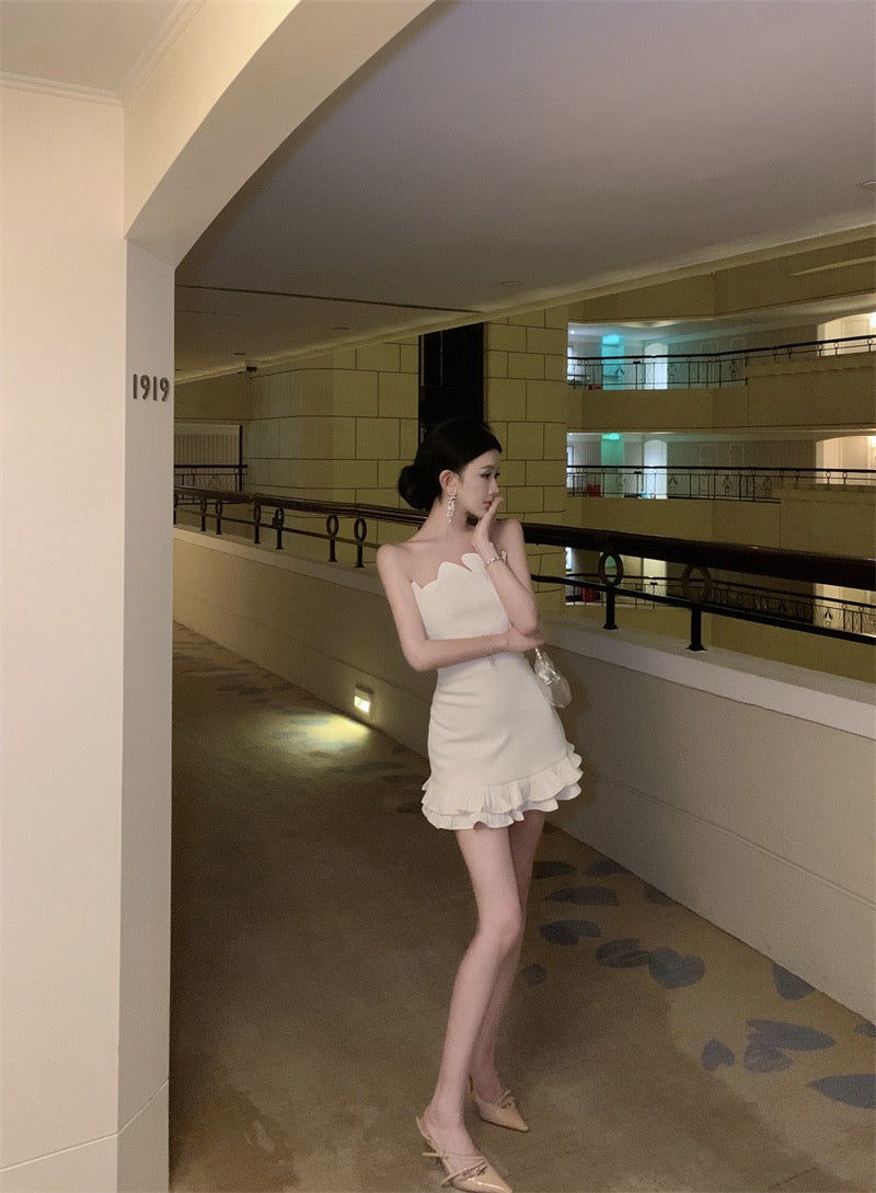 墨色邀约 不规则黑色掐腰晚宴短款连衣裙 Ink Invitation Asymmetrical Black Waist-Cinched Evening Mini Dress