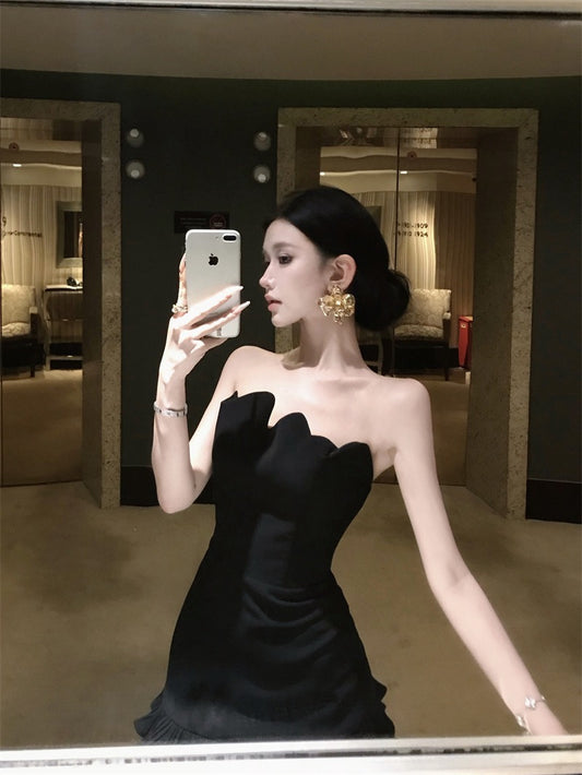 墨色邀约 不规则黑色掐腰晚宴短款连衣裙 Ink Invitation Asymmetrical Black Waist-Cinched Evening Mini Dress