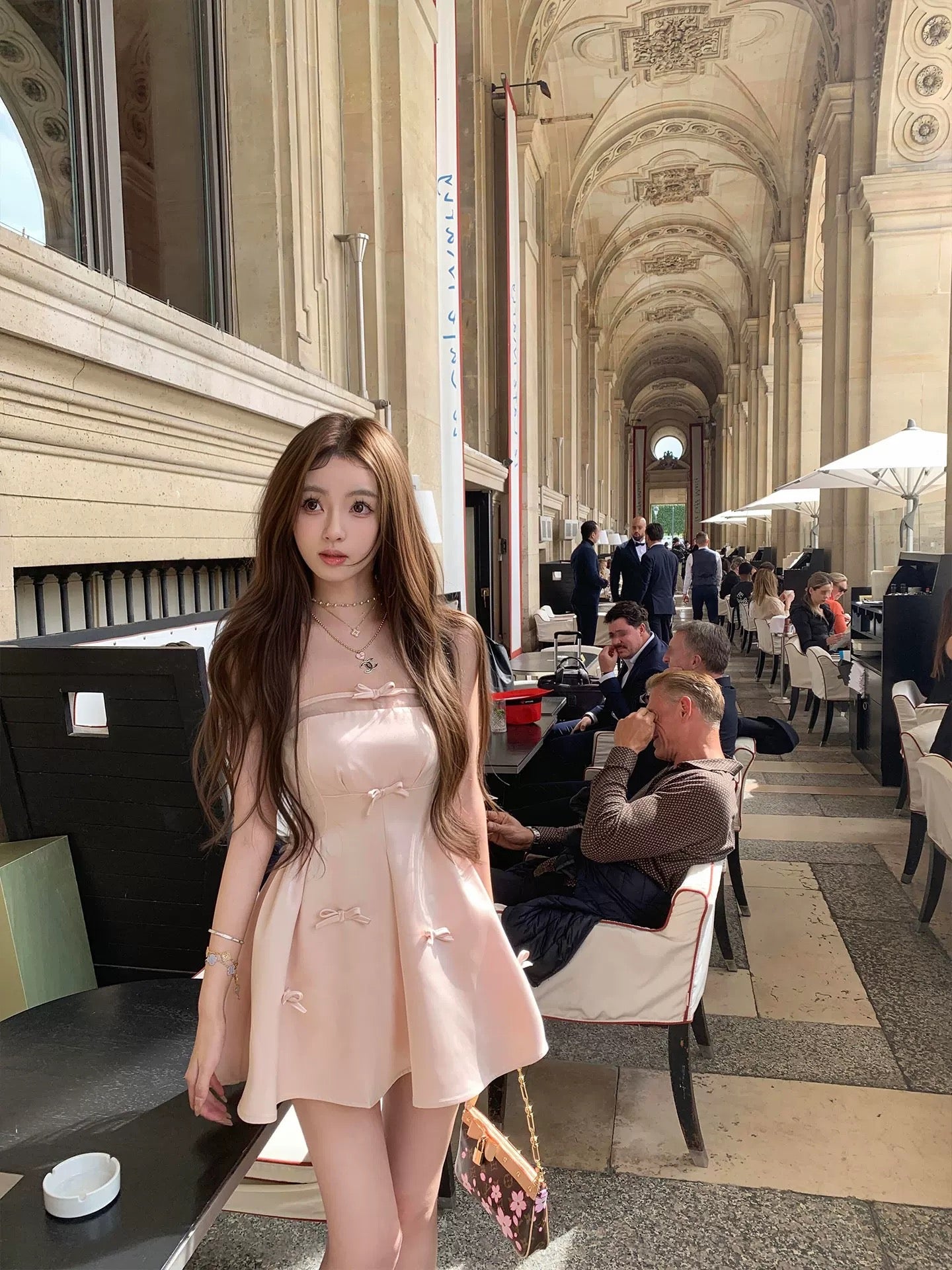 初恋巴黎 缎面蝴蝶结甜美连衣裙 First Love Paris – Satin Bow Sweetheart Dress