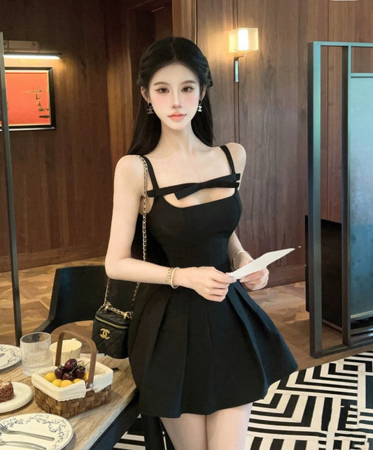 精品美人 法式性感a字裙收腰连衣裙 Elegant Beauty French-Style Sexy A-Line Waist-Cinching Dress