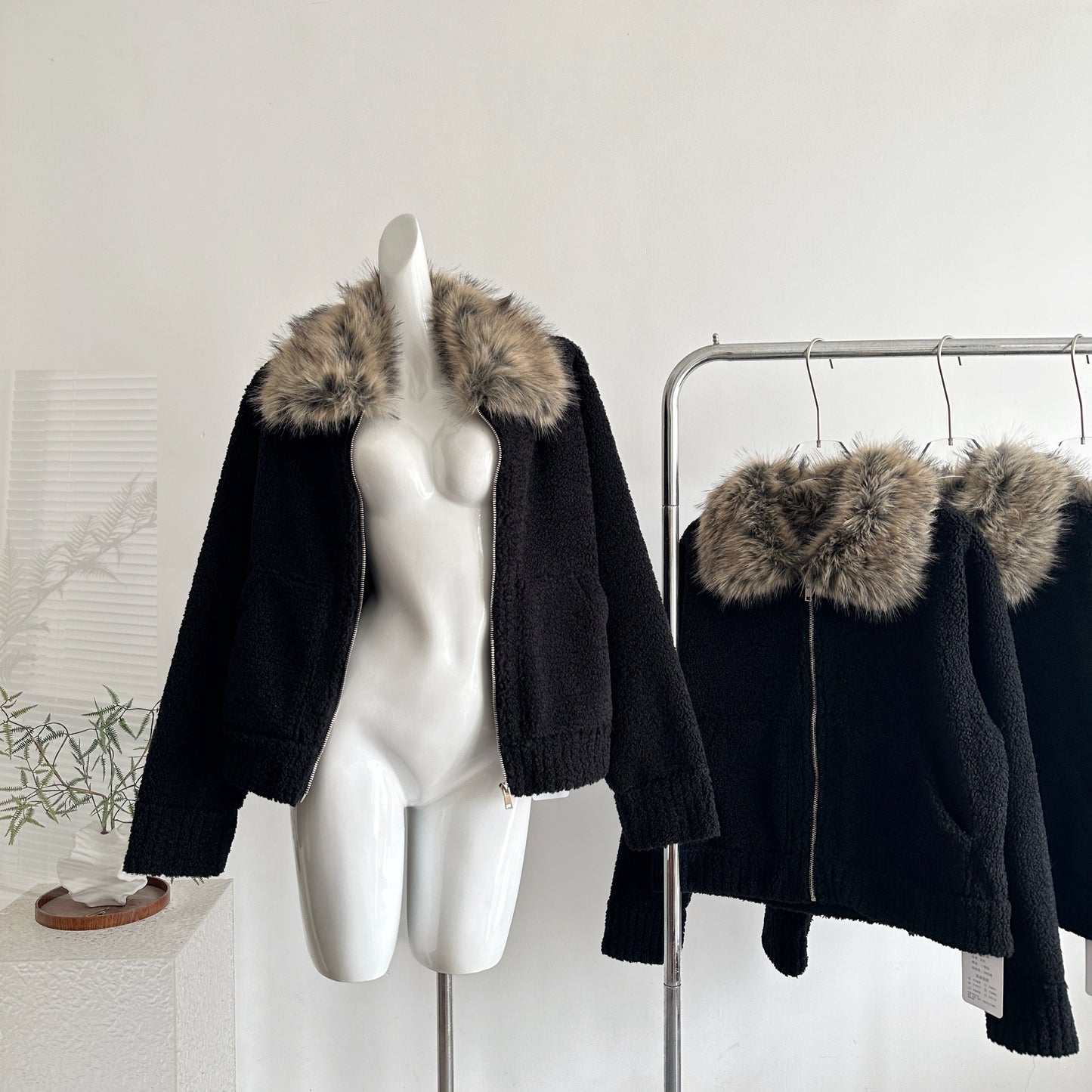 再遇见 定染毛领小颗粒羊羔毛冬装外套 ReMeet Dyed-Fur Collar Small-Pile Sherpa Winter Coat