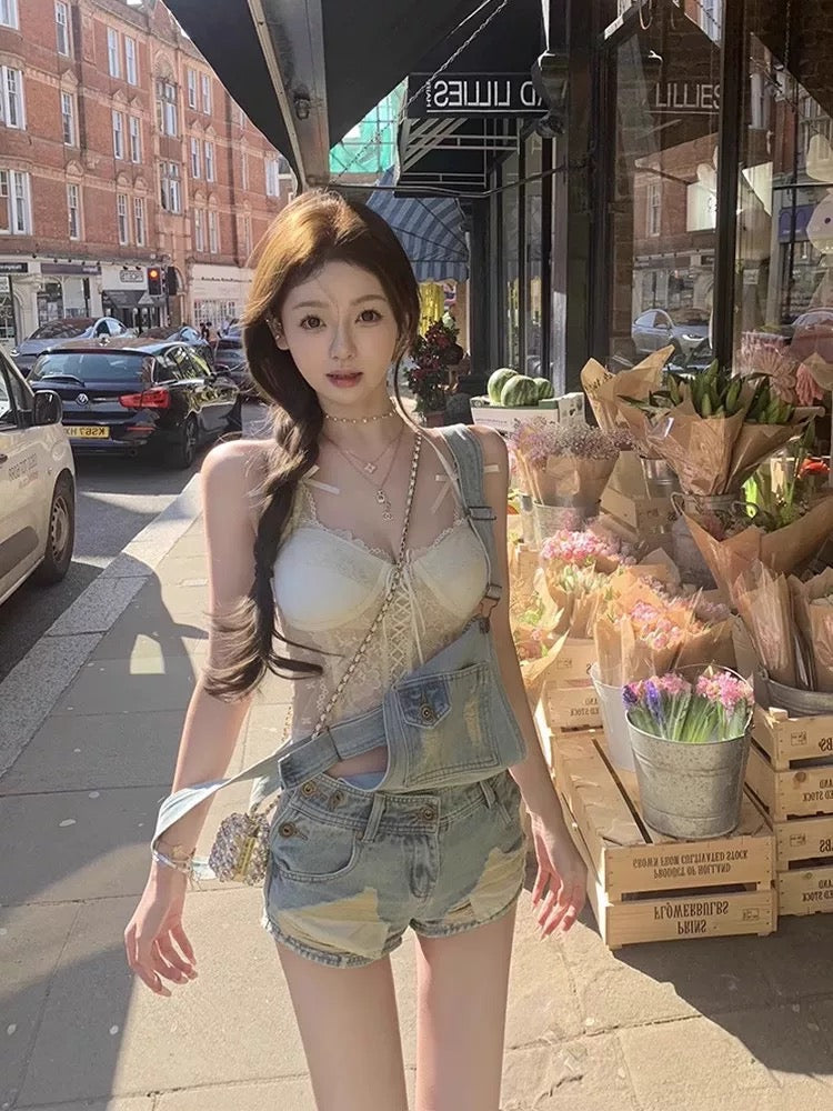 英区留学生 俏皮两色牛仔背带短裤套装 UK-Based Student Playful Two-Tone Denim Overall Shorts Set