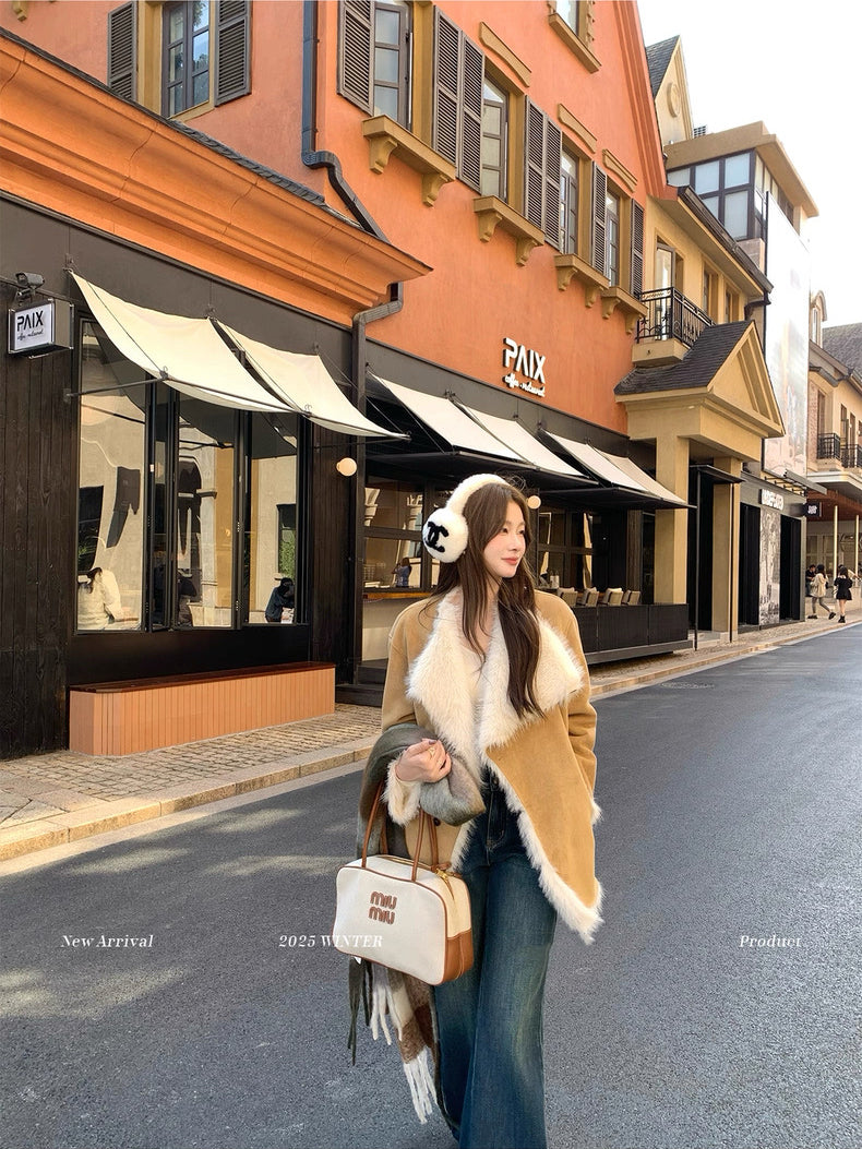 旧日咖啡馆 韩系皮草大翻领仿麂皮绒大衣 Old Days Café Korean-Style Faux Fur Wide-Collar Suede Coat