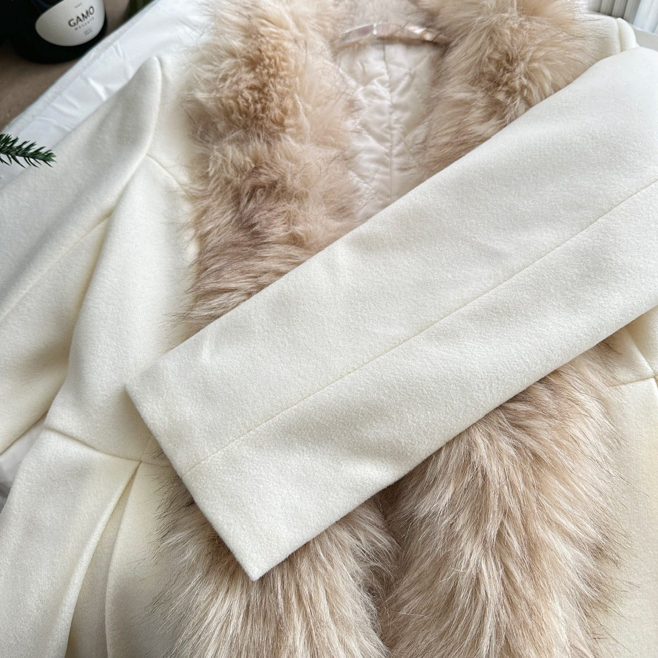 西棠佳人 小说女主感仿皮草收腰连衣裙大衣 Xitang Beauty Novel-Inspired Faux Fur Waist-Defined Dress Coat