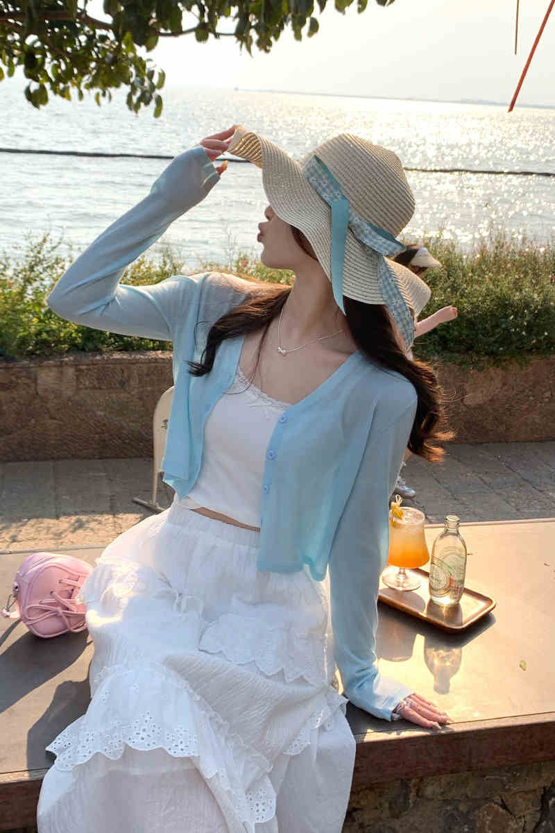 奶黄之夏 配吊带小外搭防晒针织开衫 Milky Yellow Summer – Camisole Set with Lightweight Knit Sun-Protective Cardigan