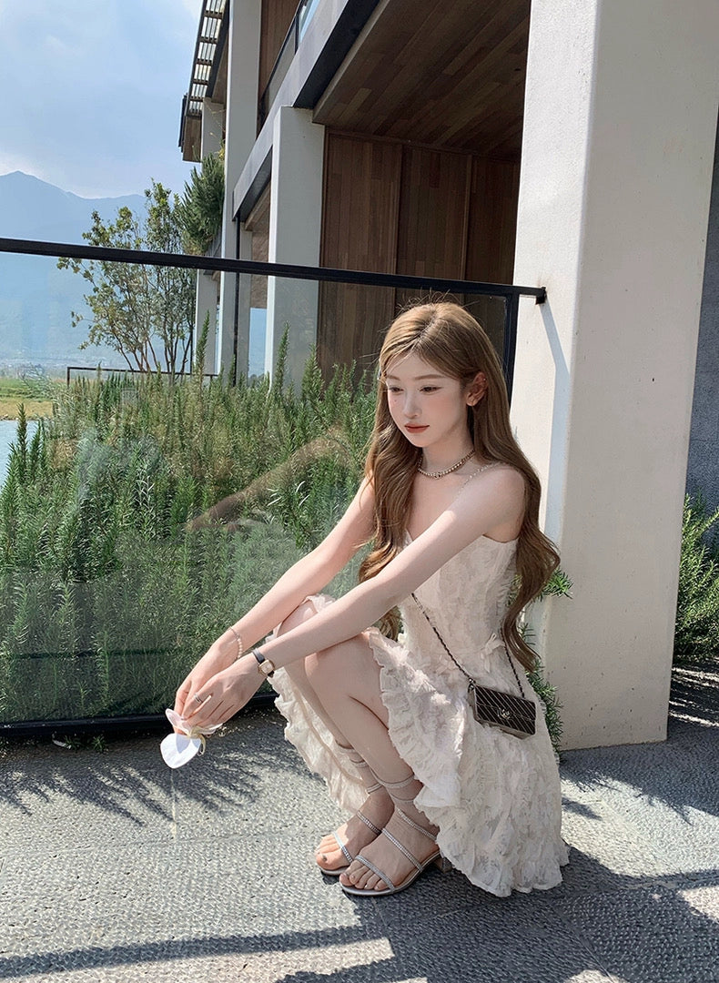 钻光白雀 原创泰兰德钻链羽毛连衣裙 Sparkling White Bird – Original Thailand-Inspired Rhinestone Chain Feather Dress