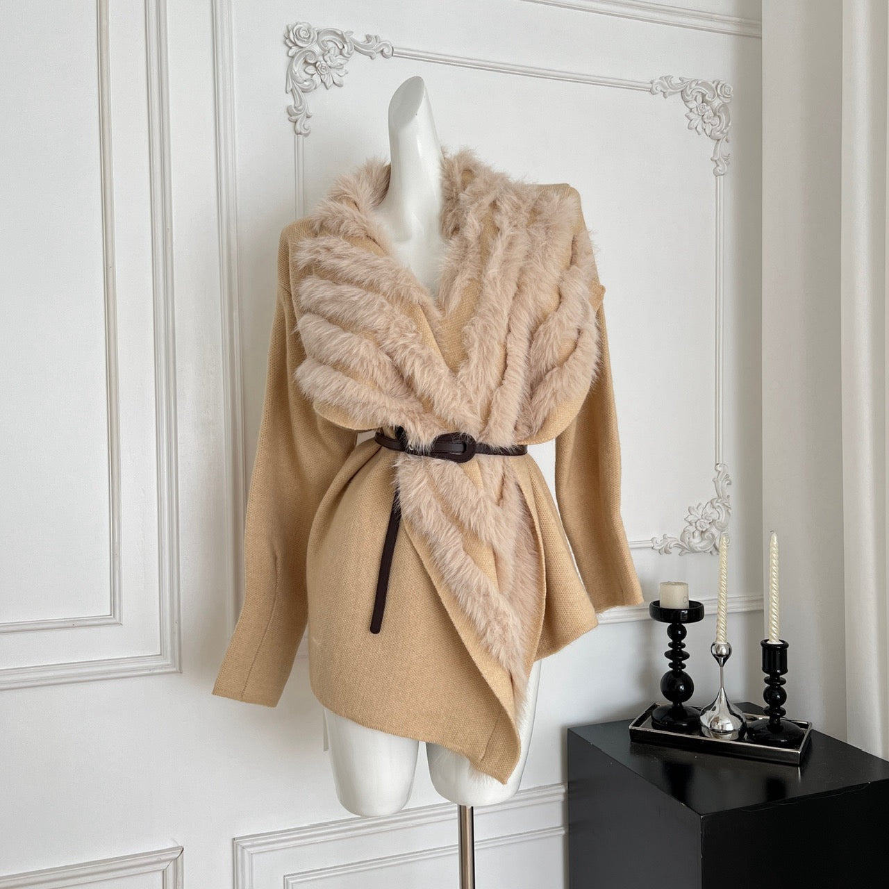 娇宠贵女 长款狐狸毛领收腰针织女外套 Pampered Noble Lady Long Knitted Coat with Fox Fur Collar and Waist Cinching