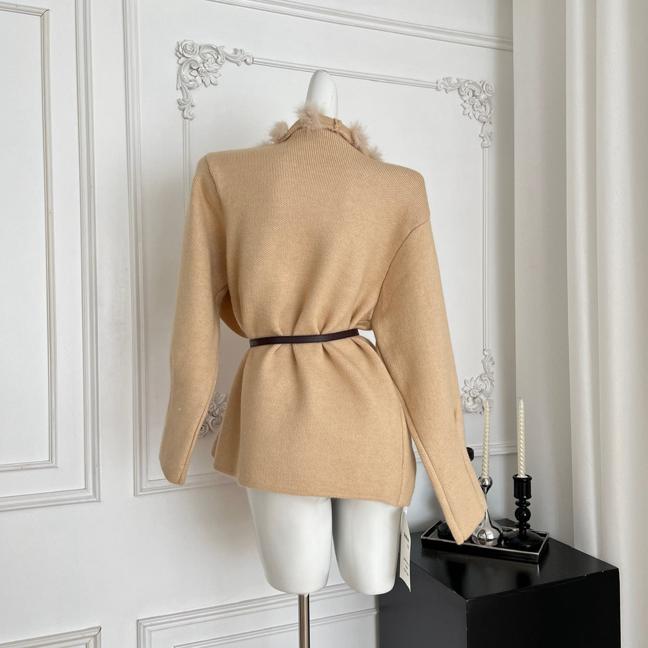 娇宠贵女 长款狐狸毛领收腰针织女外套 Pampered Noble Lady Long Knitted Coat with Fox Fur Collar and Waist Cinching