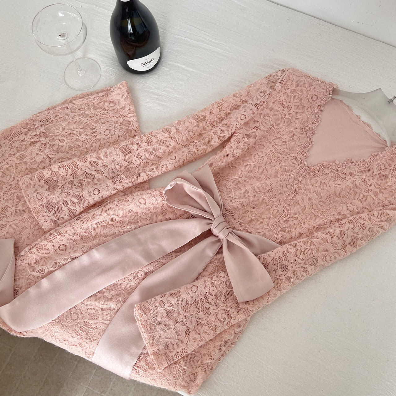 烟雨娇艳 法式蕾丝系带包臀鱼尾连衣裙 Mist-Kissed Elegance French Lace Lace-Up Bodycon Mermaid Dress