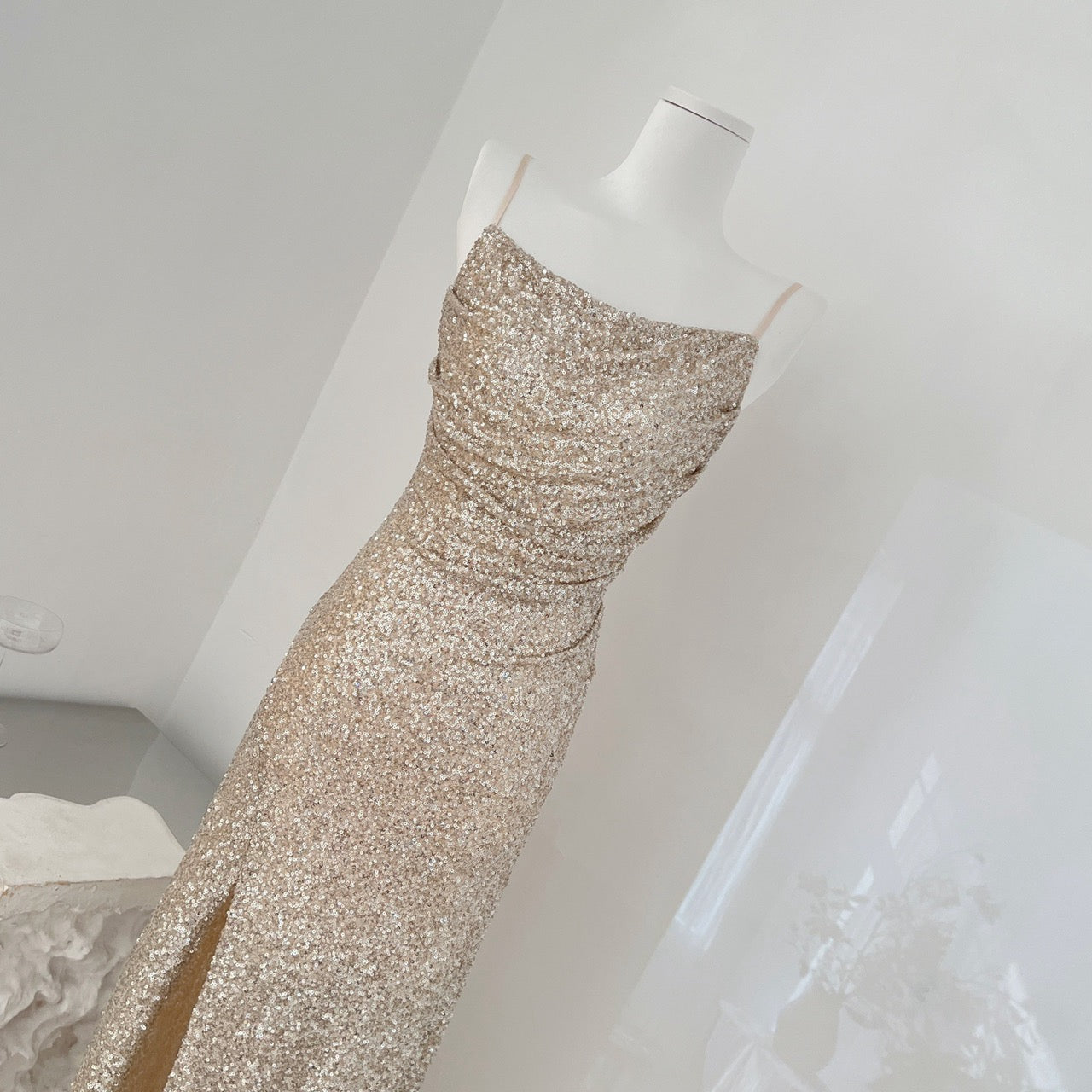 银色星光 高级银色亮闪吊带连衣裙 Silver Starlight Premium Sparkling Silver Slip Dress