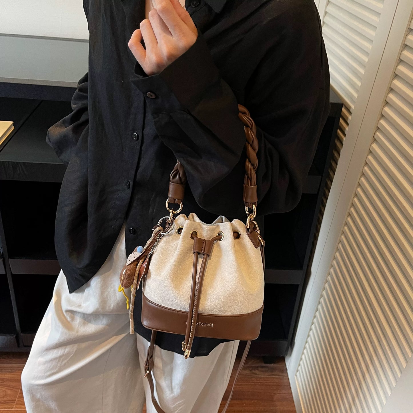 Autumn Edit Chic Versatile Braided Handle Bucket Bag Crossbody
