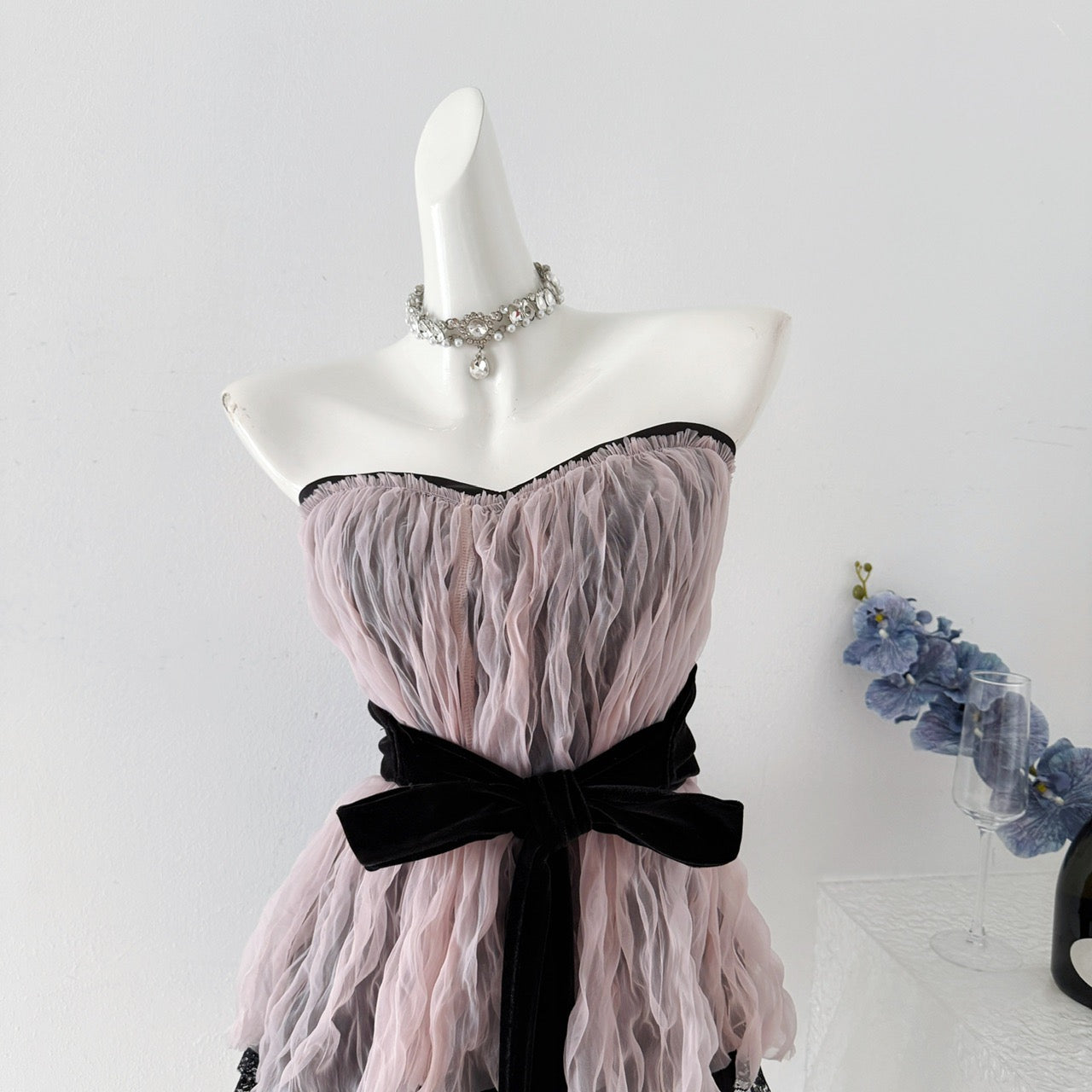 蔷薇 粉色肌理褶皱腰封修身带胸垫套装 Rose Pink Textured Pleated Waist-Cinching Slim Fit Set with Padded Bra