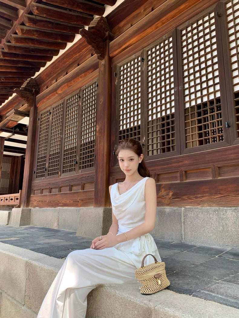 典藏情话 缎面荡领荷叶边连衣裙  Timeless Romance Satin Draped Neck Ruffle Dress