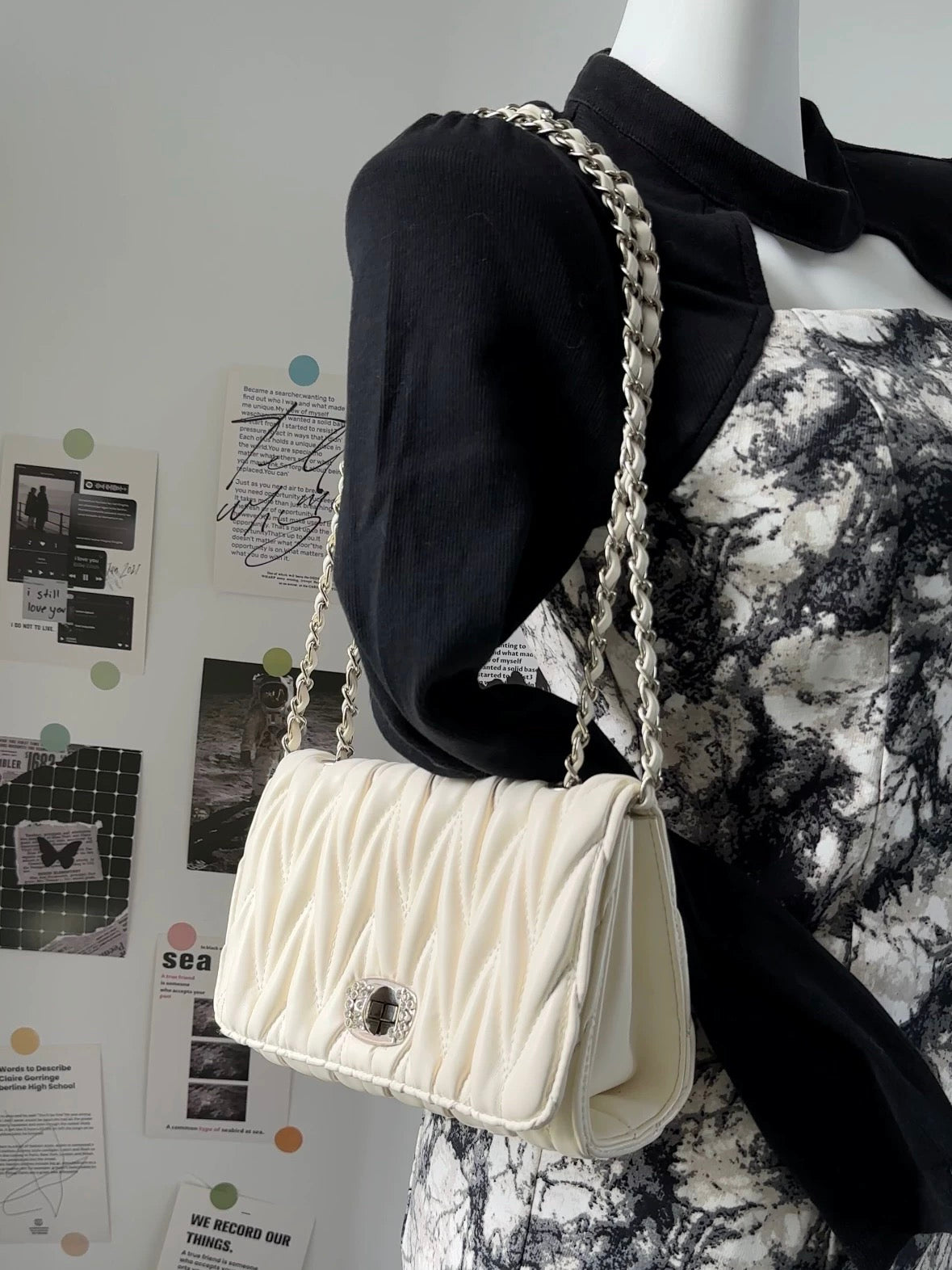 Ms. Channnel New Chain Fashion Mini Square Bag