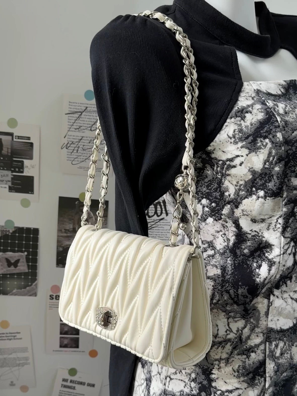 Ms. Channnel New Chain Fashion Mini Square Bag