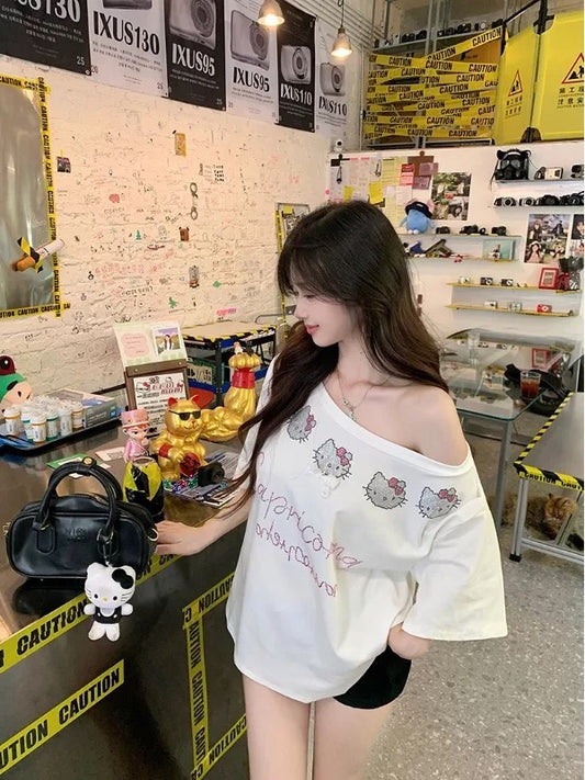 露思style 斜肩烫钻露肩上衣 Lusi Style Rhinestone Off-Shoulder Asymmetric Top