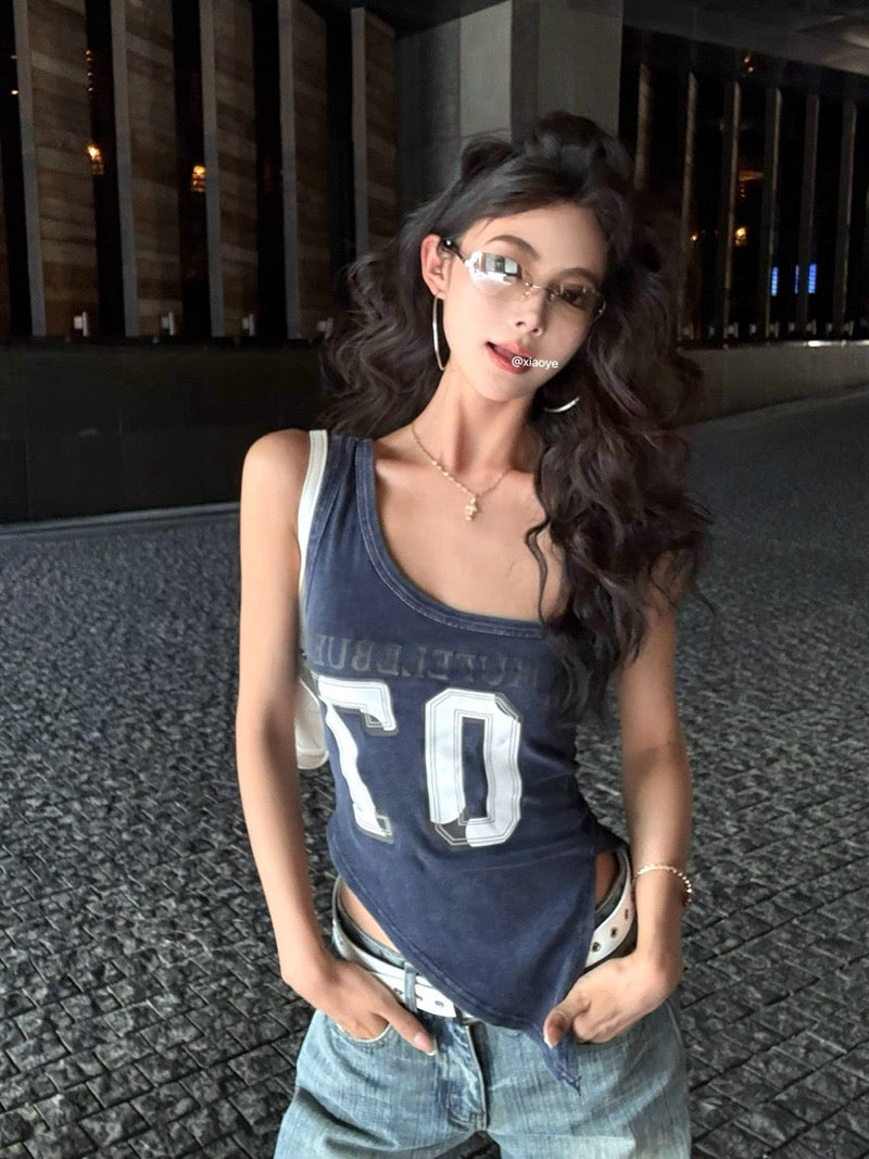 辣妹潜规则 美式辣妹斜肩不规则上衣 Hot Girl Code Asymmetric Off-Shoulder American-Style Top