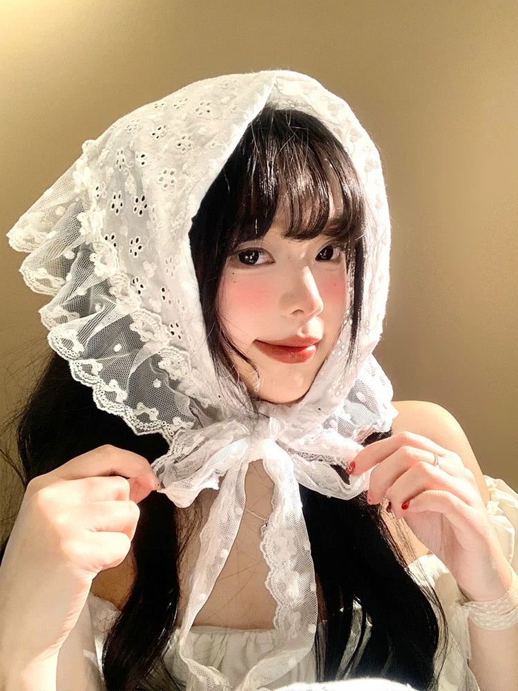 牧羊少女 高级感三角巾包头丝巾 Elegant Shepherdess-Style Triangle Silk Headscarf