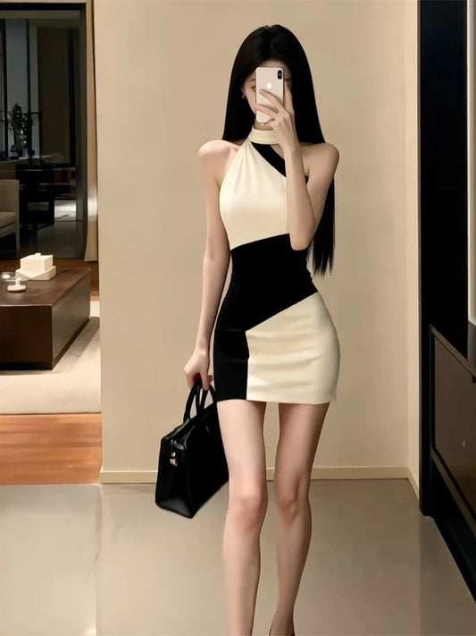 美感日常 撞色无袖挂脖短款连衣裙 Everyday Aesthetics · Color-Block Sleeveless Halter Mini Dress