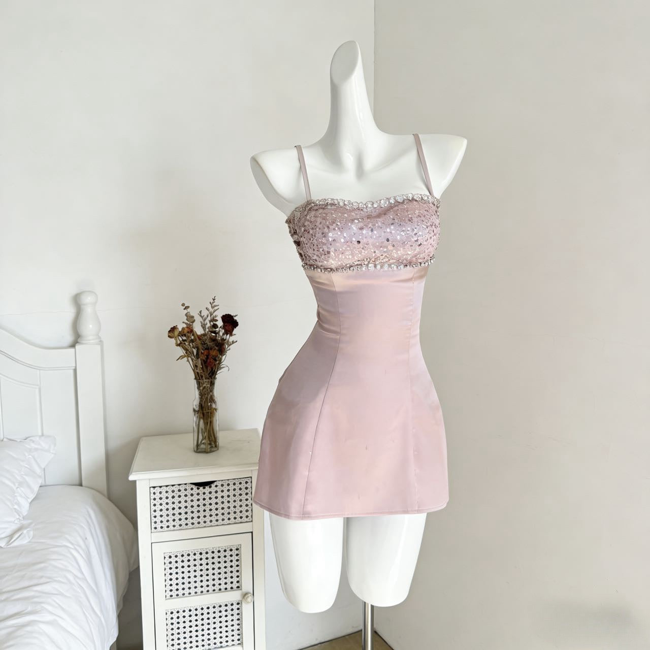 流光幻梦 粉色水钻吊带连衣裙 Luminous Dream · Pink Rhinestone Camisole Dress