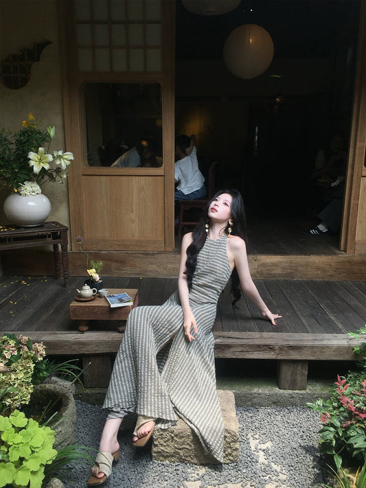 简悦清新 无袖大方得体连衣裙 Simple and Refreshing Sleeveless Dress – Elegant and Graceful Style