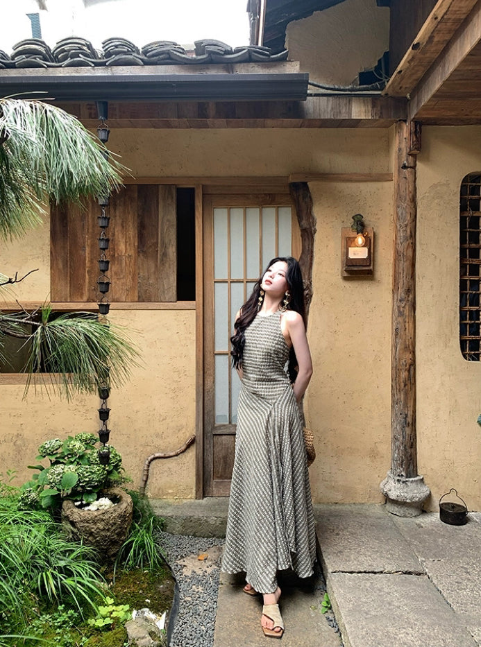 简悦清新 无袖大方得体连衣裙 Simple and Refreshing Sleeveless Dress – Elegant and Graceful Style