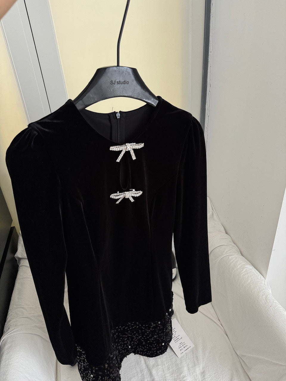 赫本千金 亮片丝绒黑色连衣裙 Hepburn Heiress Black Sequin Velvet Midi Dress