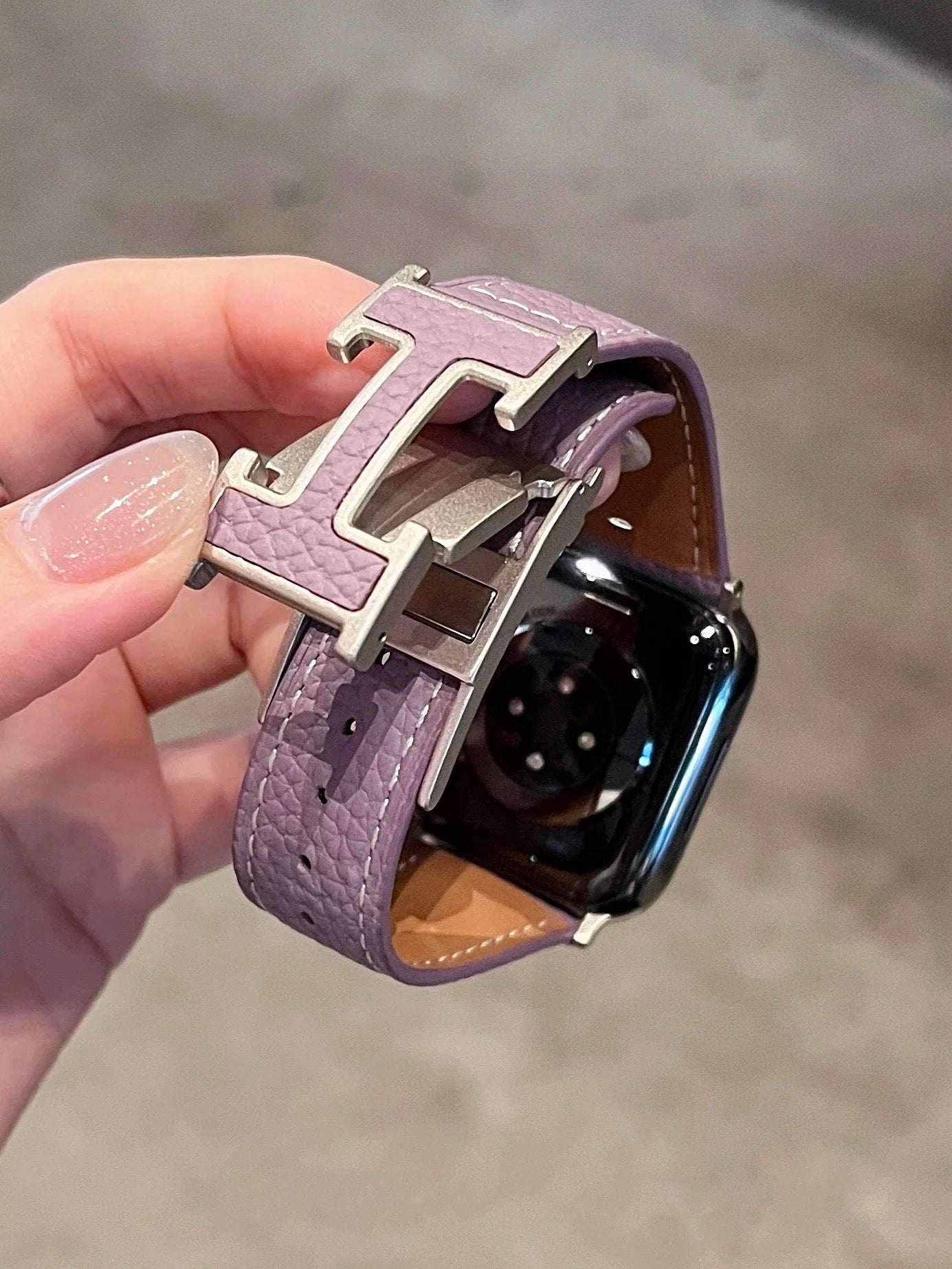 Soft lychee-grain leather magnetic clasp Apple Watch band