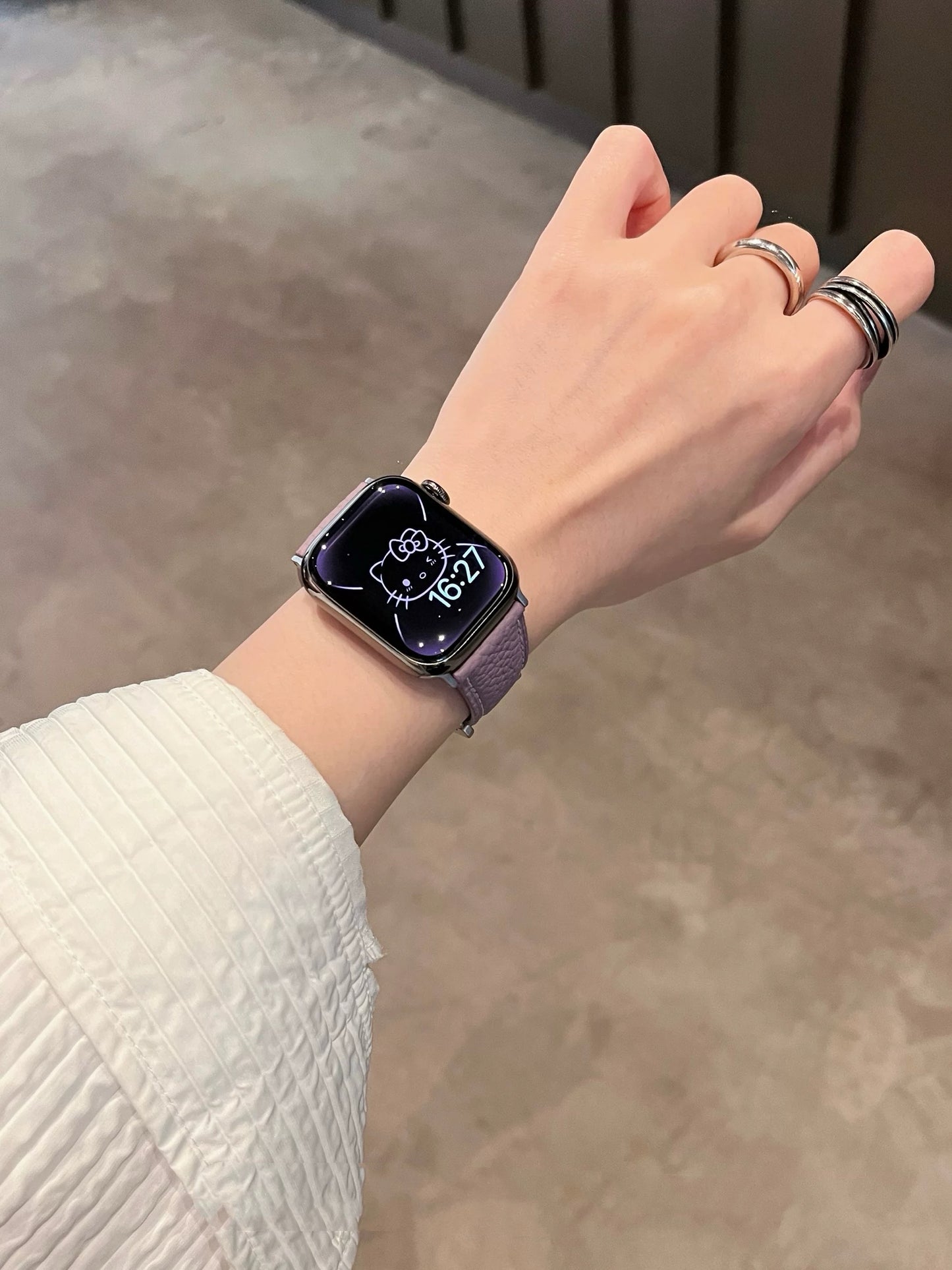 Soft lychee-grain leather magnetic clasp Apple Watch band