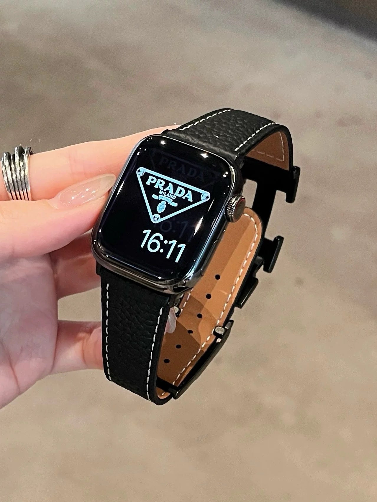 Soft lychee-grain leather magnetic clasp Apple Watch band