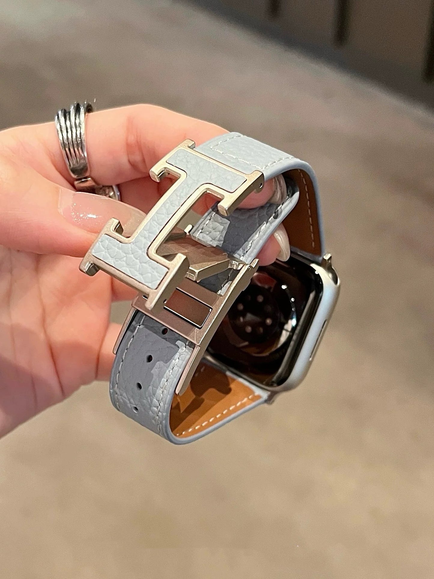 Soft lychee-grain leather magnetic clasp Apple Watch band