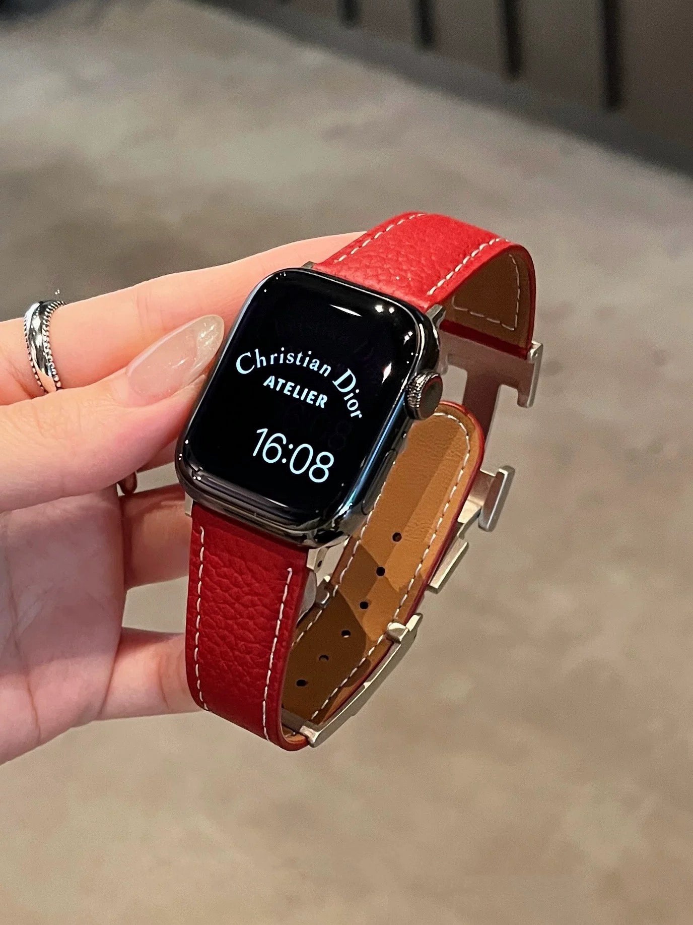 Soft lychee-grain leather magnetic clasp Apple Watch band