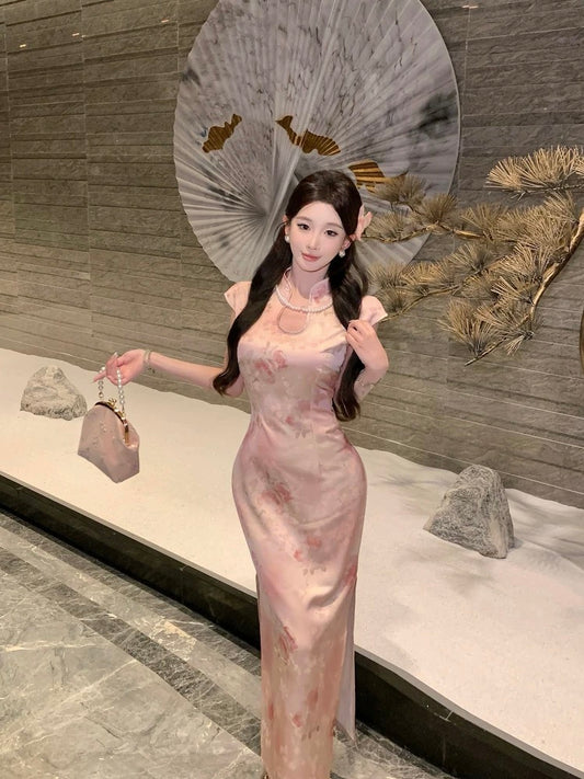 雾粉玫瑰 新中式粉色改良旗袍 
Misty Pink Rose · Modern Chinese Pink Cheongsam