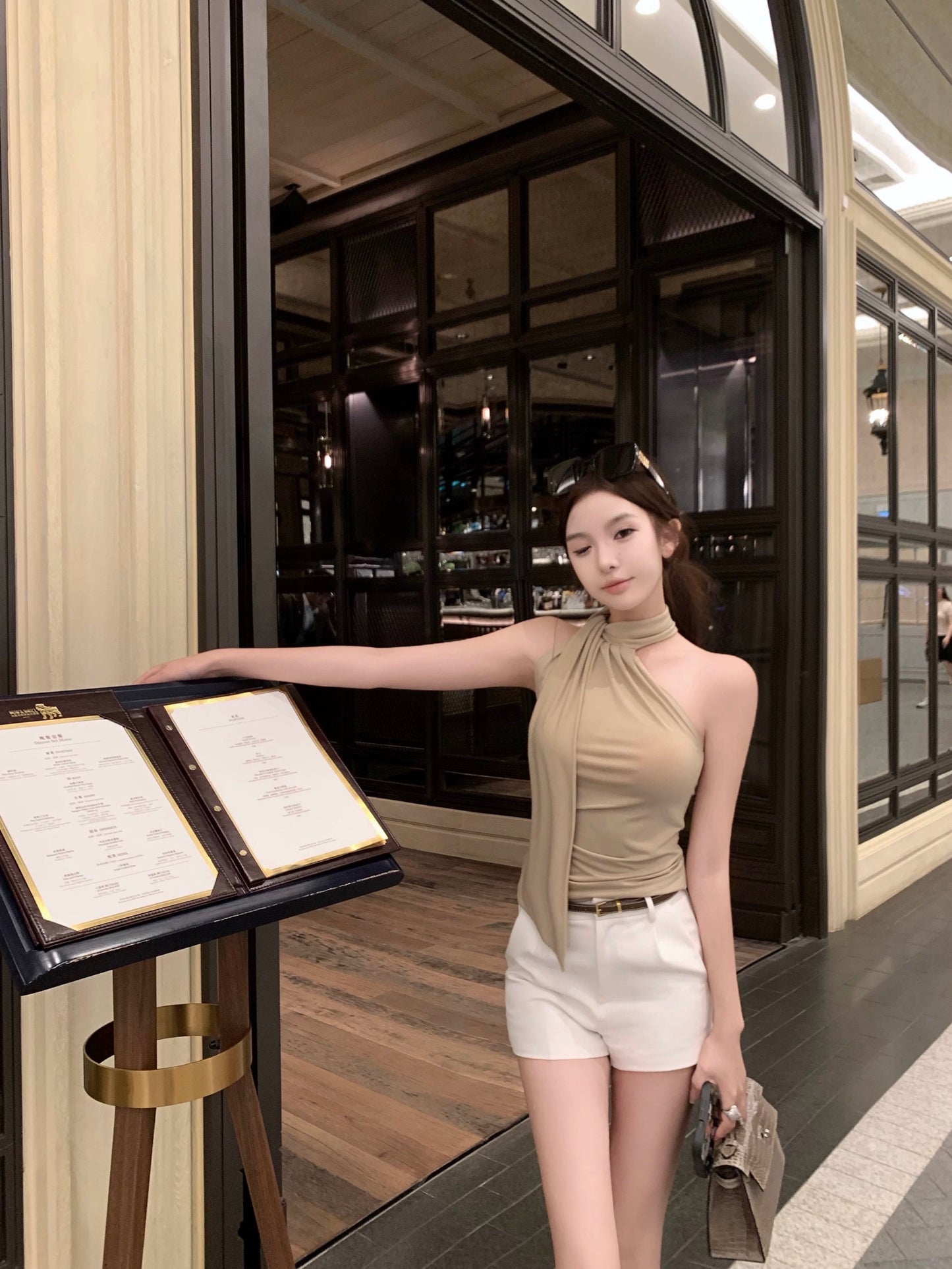 精致名媛 挂脖弹性性感上衣 Elegant Socialite - Halter Neck Stretchy Sexy Top