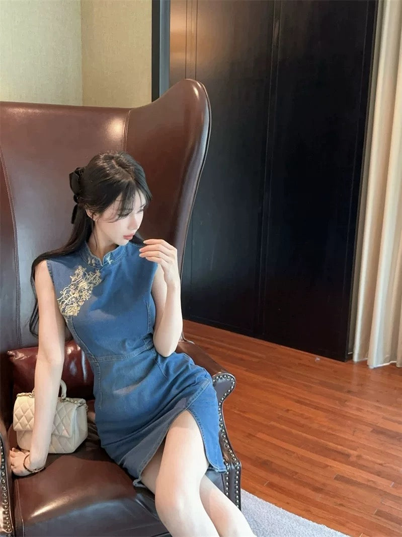 东方锦书 新中式牛仔旗袍连衣裙  Oriental Brocade Letters · New Chinese-Style Denim Qipao Dress