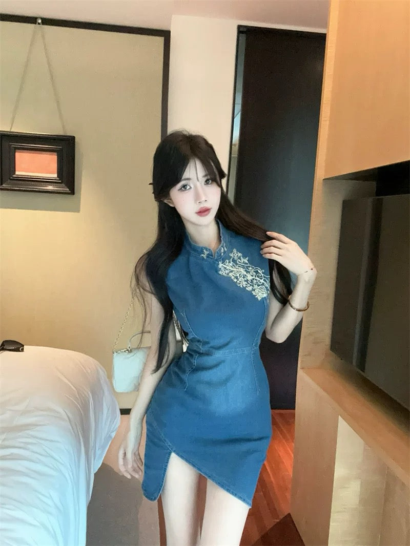 东方锦书 新中式牛仔旗袍连衣裙  Oriental Brocade Letters · New Chinese-Style Denim Qipao Dress