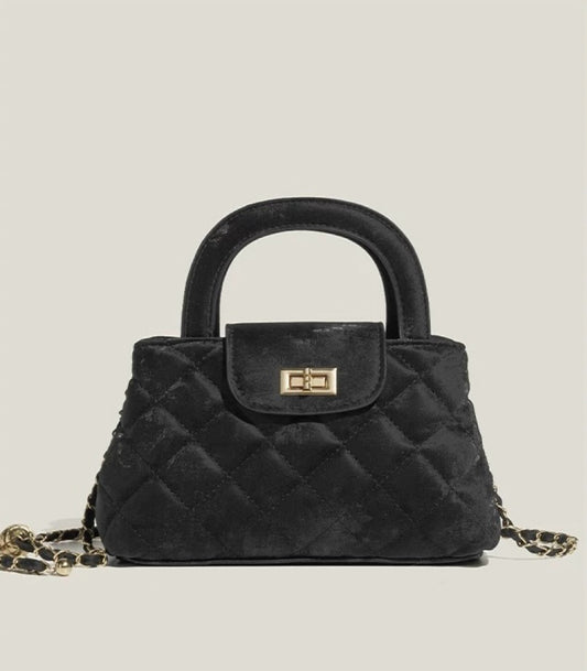 Quilted Chain-Link Shoulder Bag