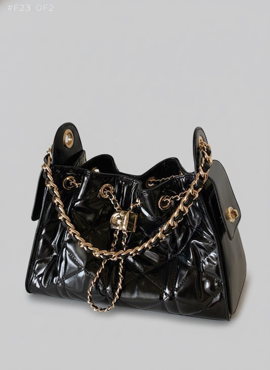 Lumière Glossy Quilted Chain Bag
