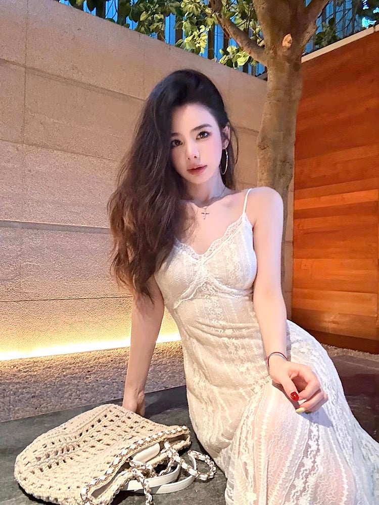 高级浪漫 蕾丝修身设计感白色长裙 High-end romantic stylish design white lace dress