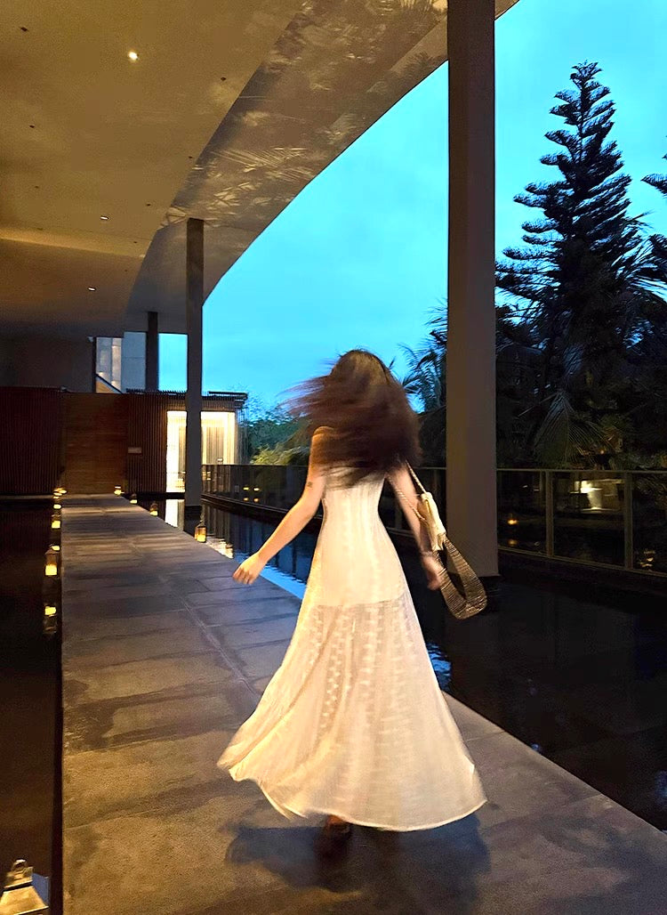 高级浪漫 蕾丝修身设计感白色长裙 High-end romantic stylish design white lace dress