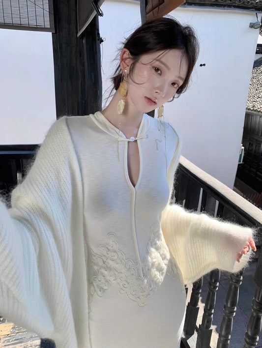 瓷生花 新中式复古盘扣开衫与旗袍连衣裙 Porcelain Blossom New Chinese-Style Vintage Frog-Button Cardigan and Qipao Dress