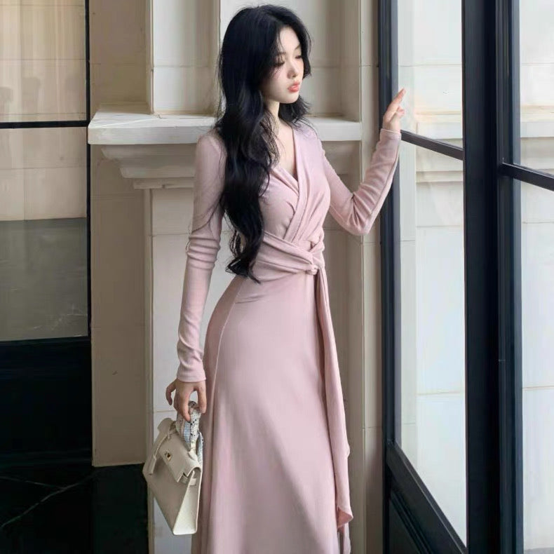 半寸风停 气质优雅V领扭结显瘦连衣裙 Half-Inch Breeze – Elegant V-Neck Twist Slimming Dress