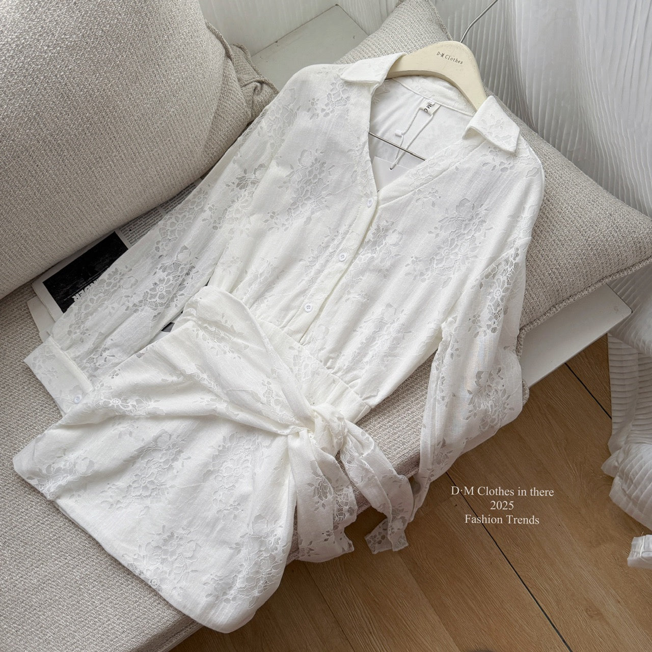 馥芮白茶 镂空蕾丝长袖衬衫裙 Flat White Tea Hollow Lace Long-Sleeve Shirt Dress